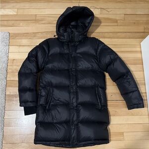 Aritzia Black Mid length Super Puff Jacket